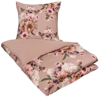 Se Blomstret sengetøj - 140x200 cm - Lavender flower - Vendbar dynebetræk - 100% Bomuldssatin - Excellent By Borg sengesæt hos Shopdyner.dk